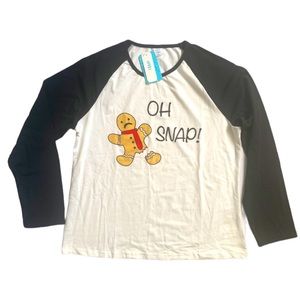 IFFEI Women’s Gingerbread “Oh Snap” White‎ Long Black Sleeves Shirt
Size L